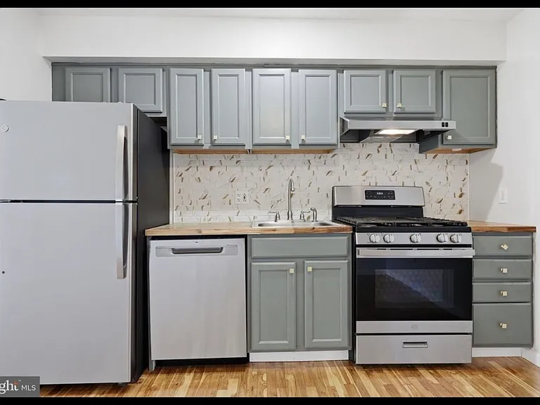 3408 Hess St #1 — Photo 8