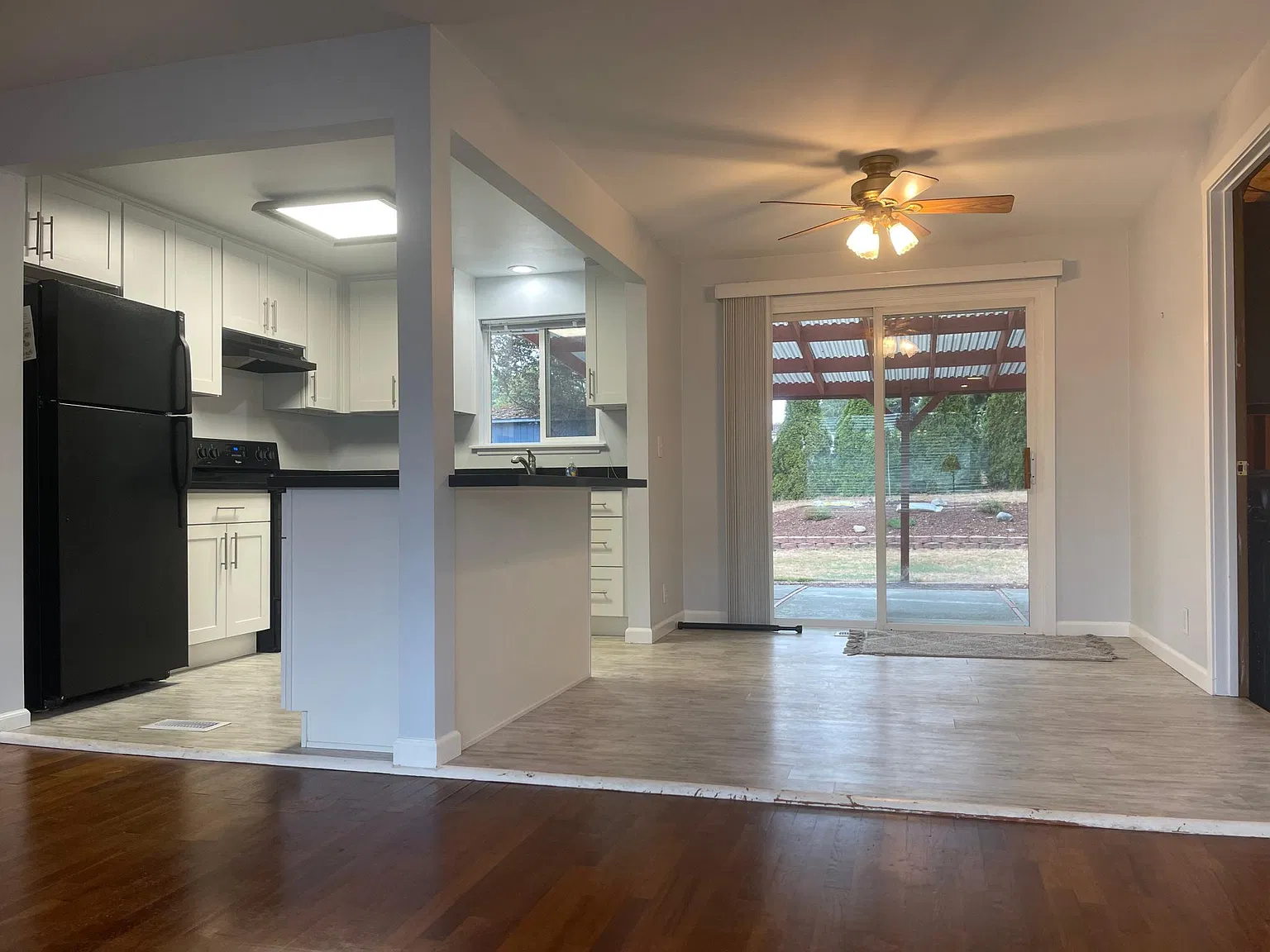 3 bed, 1020 sqft, $2,800 — Photo 3