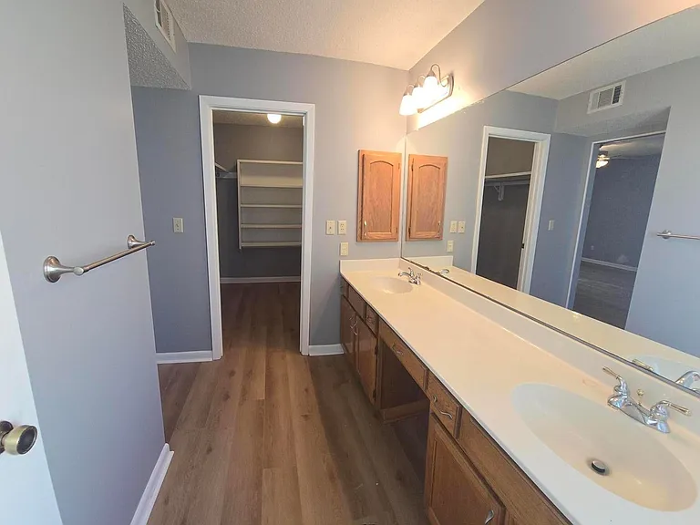 3929 Balsam Dr — Photo 18