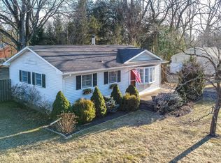 124 Maple Ln, New Britain, PA 18901