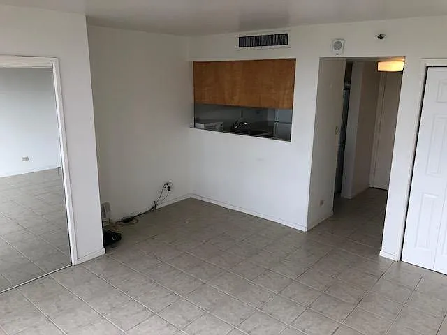 2499 Kapiolani Blvd #802 — Photo 2