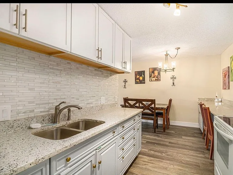 4001 Heritage Hills Dr #404 — Photo 2