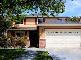 892 Summer Ln, Tracy, CA
