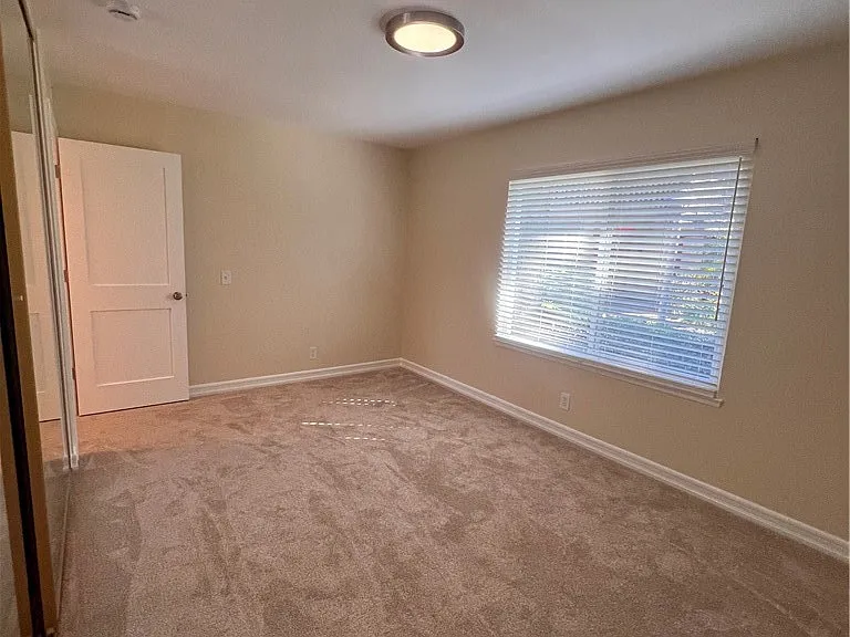 18229 Olympic Ct — Photo 14