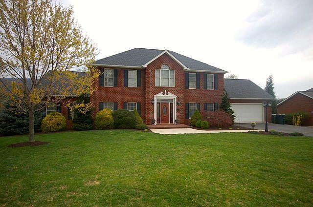 1st image of 377 Penguin Ln