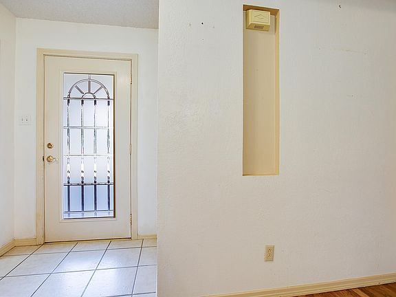 3rd image of 115 Churchill Blvd