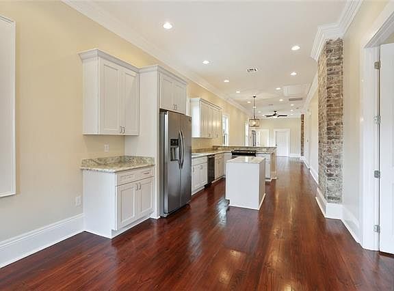 5th image of 8331 Belfast St