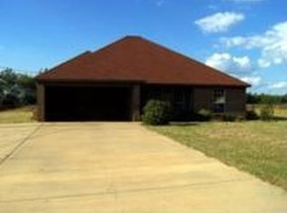 386 Thornton Dr, Columbus, MS 39702