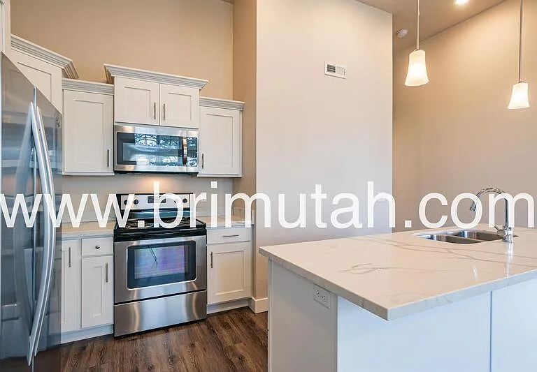 4645 S Locust Ln #10 — Photo 8