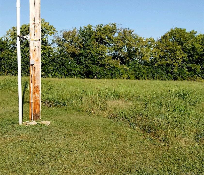 2nd image of 15 Harvest Ln