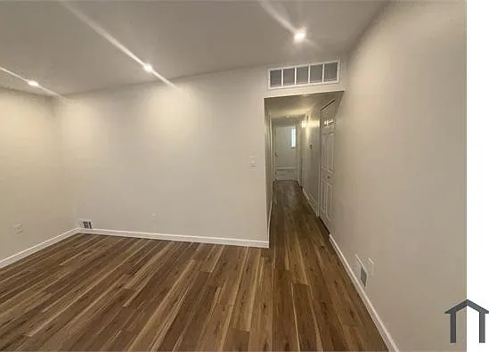 7643 Rivard Ave — Photo 19