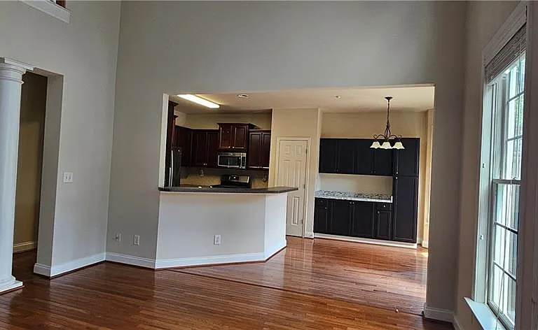 647 Maple Grove Way — Photo 8