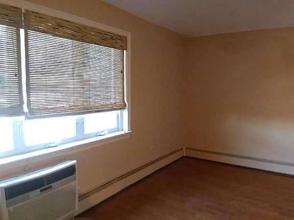 3rd image of 158-48 103rd St