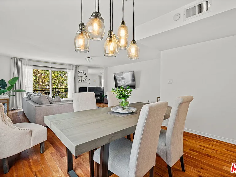 11907 Darlington Ave #101 — Photo 7