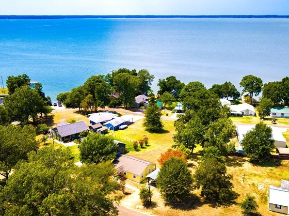 330 Pine Brook Dr, Livingston, TX 77351