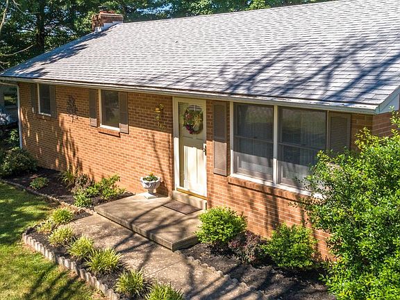 3rd image of 1107 Tammy Dr