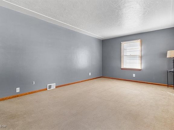 4th image of 337 Harwood St