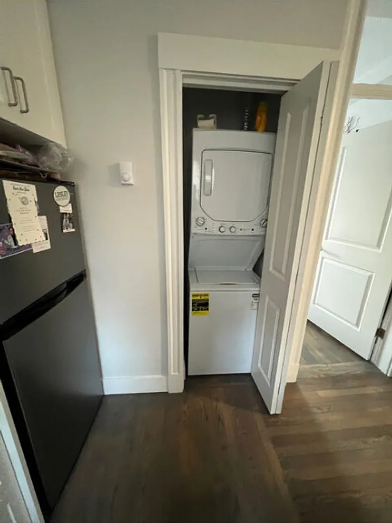 Centrally Located, Modern Fenway 2-Bed w/ Laundry — Photo 3