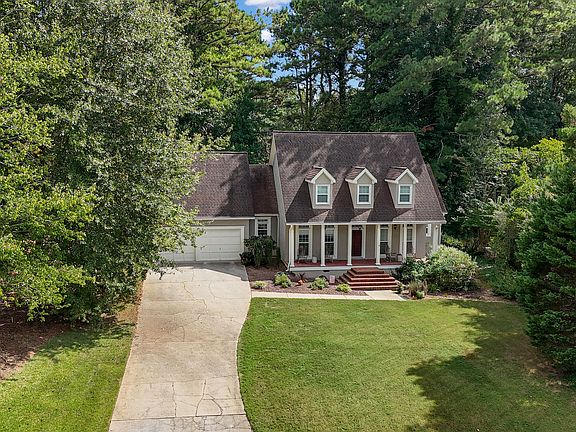 3rd image of 25 Northcrest Dr