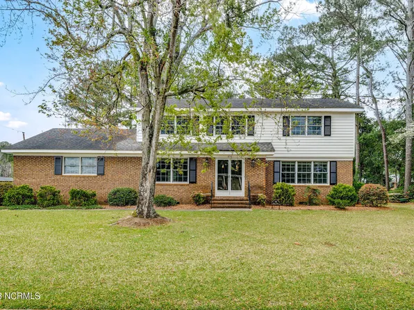 616 Onslow Street, Wallace, NC 28466