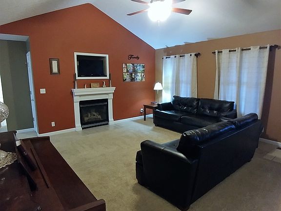 4th image of 407 Pine Drive Cir