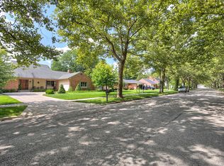 2261 Rolling Hills Dr SE, Grand Rapids, MI 49546