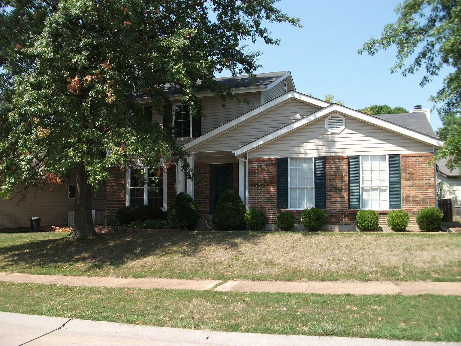 201 Oakwood Farms Ct photo 1