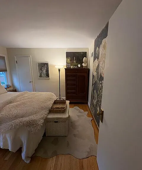 2051 Ludington Ave — Photo 11