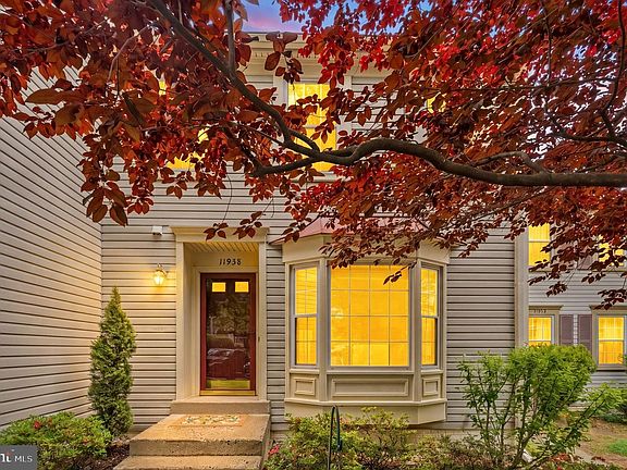 2nd image of 11938 Sentinel Point Ct