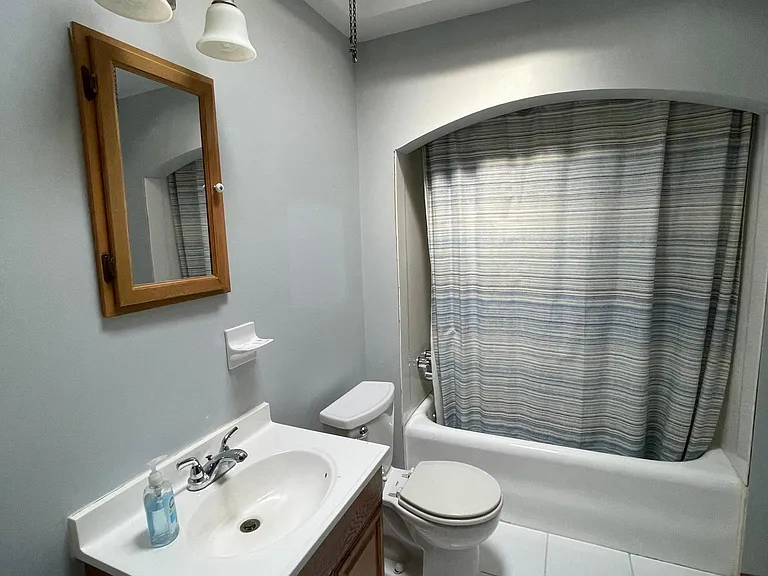 3358 Englewood St — Photo 11
