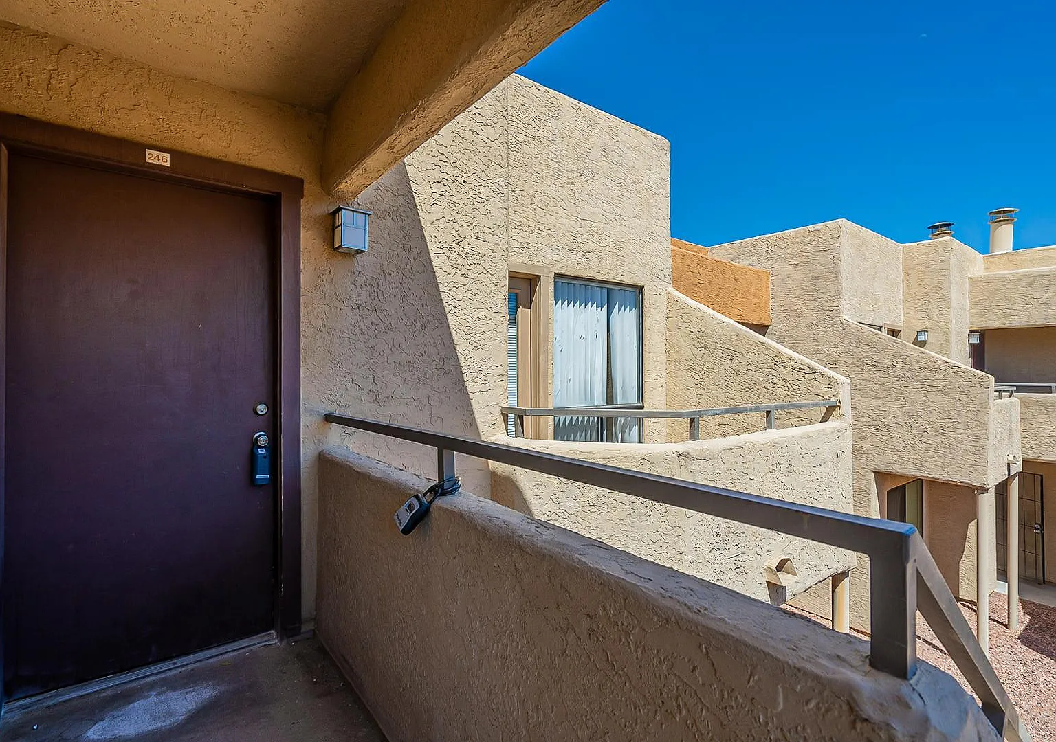 2 bed, 2.0 bath, 865 sqft, $1,395 — Photo 3