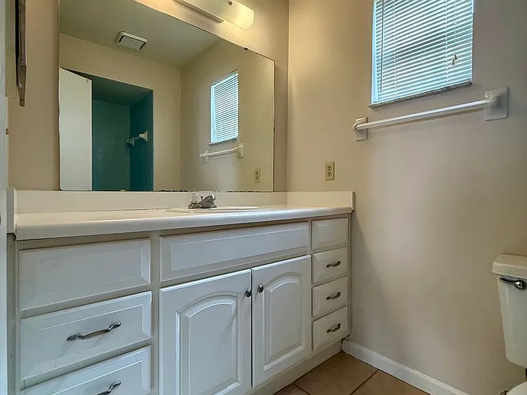 754 Forest St — Photo 15