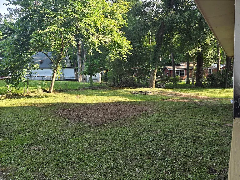 6005 Beech Dr — Photo 3