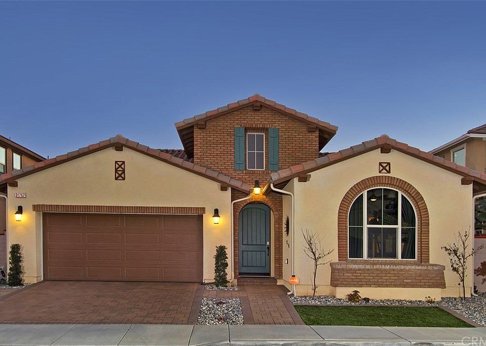 1st image of 31767 Sweetwater Cir