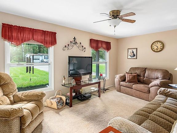 5th image of 4210 N 185th Rd E
