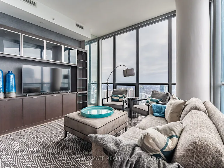 45 Charles St E #5115 — Photo 4
