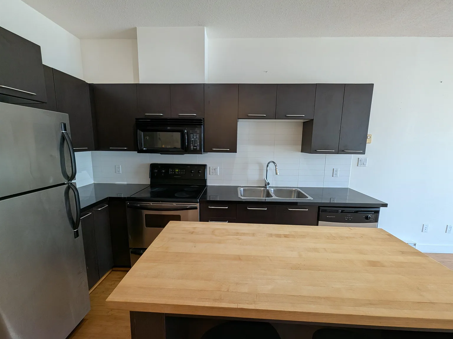 1 bed, 643 sqft, $2,900 — Photo 4