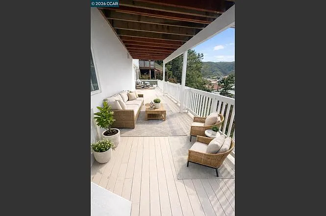 225 Merced Dr — Photo 24