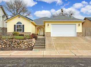 500 Ridgeway Ave, Central Pt, OR 97502