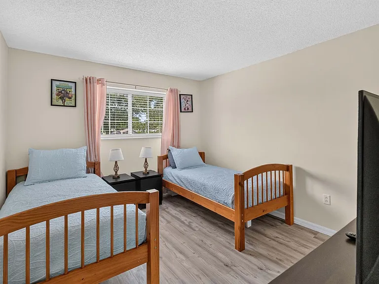 1550 Casterton Cir — Photo 18