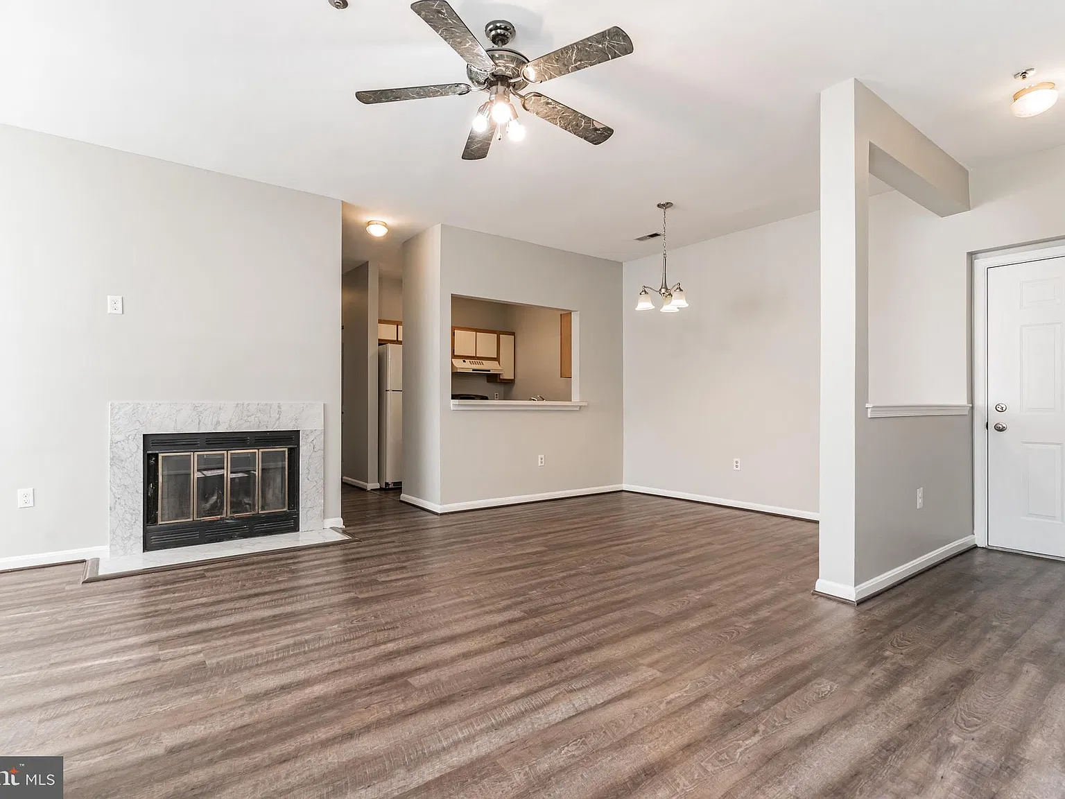2 bed, 2.0 bath, 947 sqft, $2,000 — Photo 4