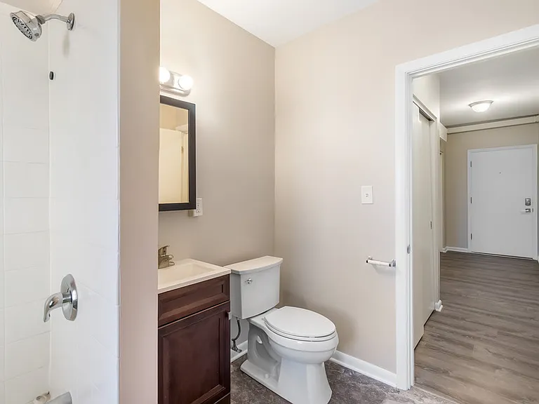 2311 E North Ave #13 — Photo 5