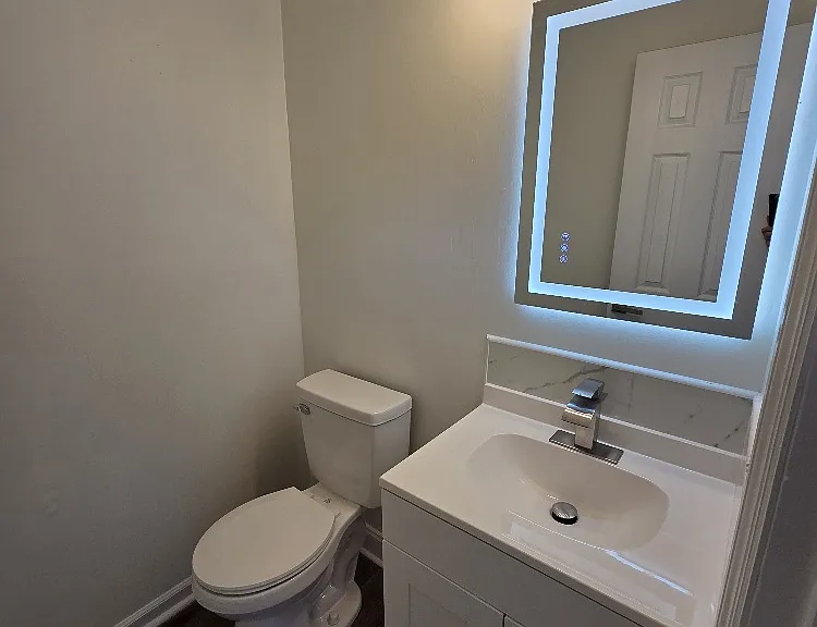 4 Woodrum Pl — Photo 12