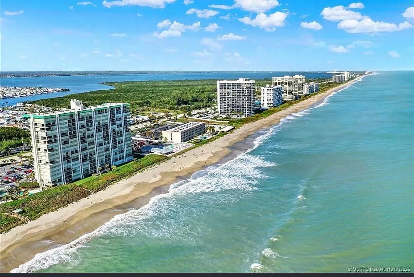 2 bed, 2.0 bath, 1023 sqft, $3,000 — Photo 1