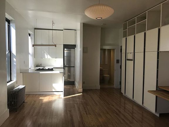 4th image of 1095 Bushwick Ave #4B