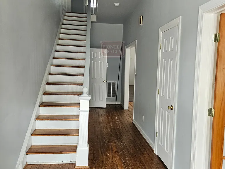1818 5th Ave — Photo 2
