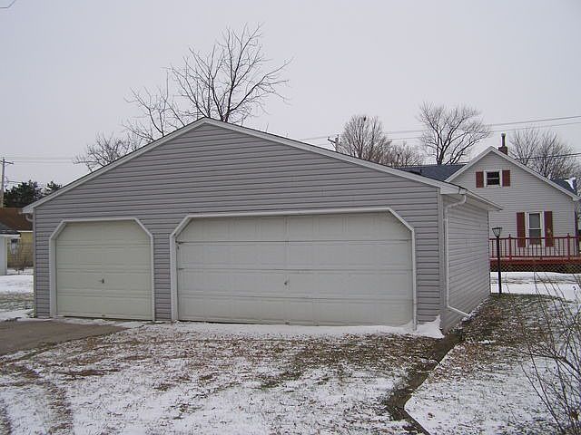 1st image of 423 W Harlem Ave