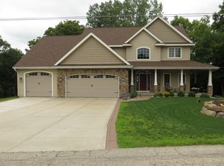 5644 Tall Oaks Rd, Waunakee, WI 53597