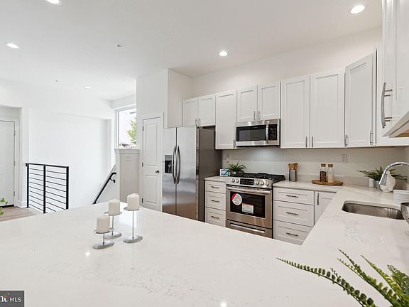 4th image of 513 W Norris St #9-B