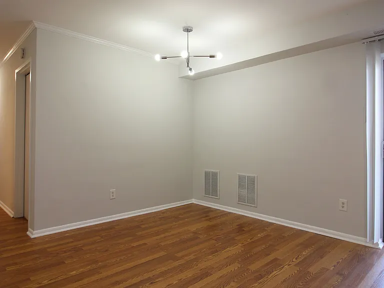 1931 N Cleveland St #306 — Photo 9